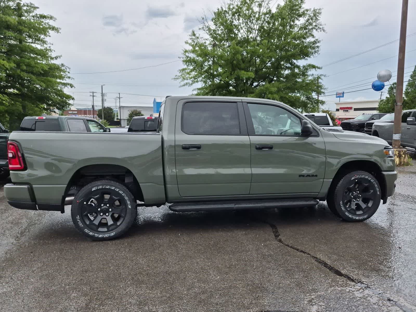 2026 RAM 1500 RAM 1500 EXPRESS CREW CAB 4X4 5'7' BOX