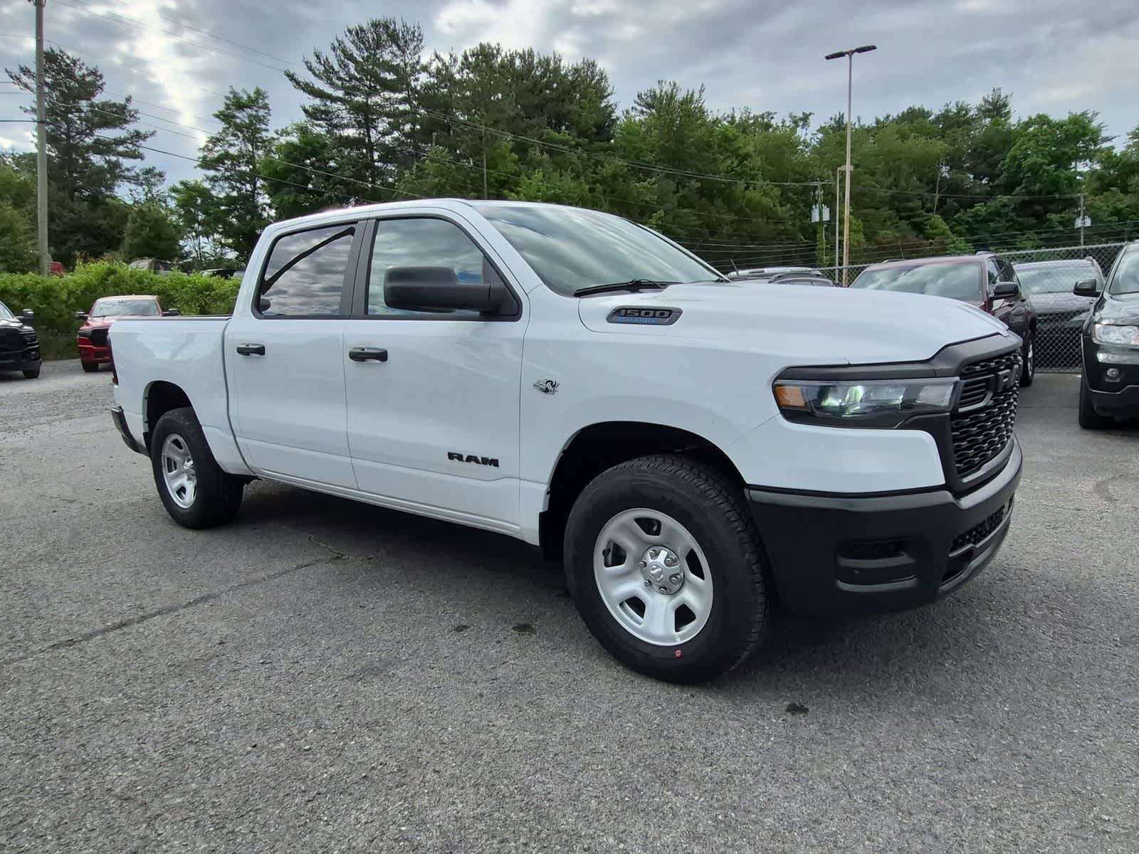 2026 RAM 1500 RAM 1500 TRADESMAN CREW CAB 4X4 5'7' BOX