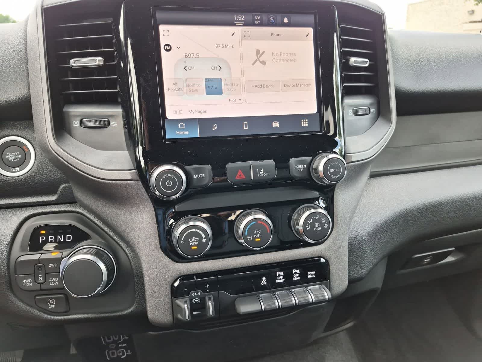 2026 RAM 1500 RAM 1500 TRADESMAN CREW CAB 4X4 5'7' BOX