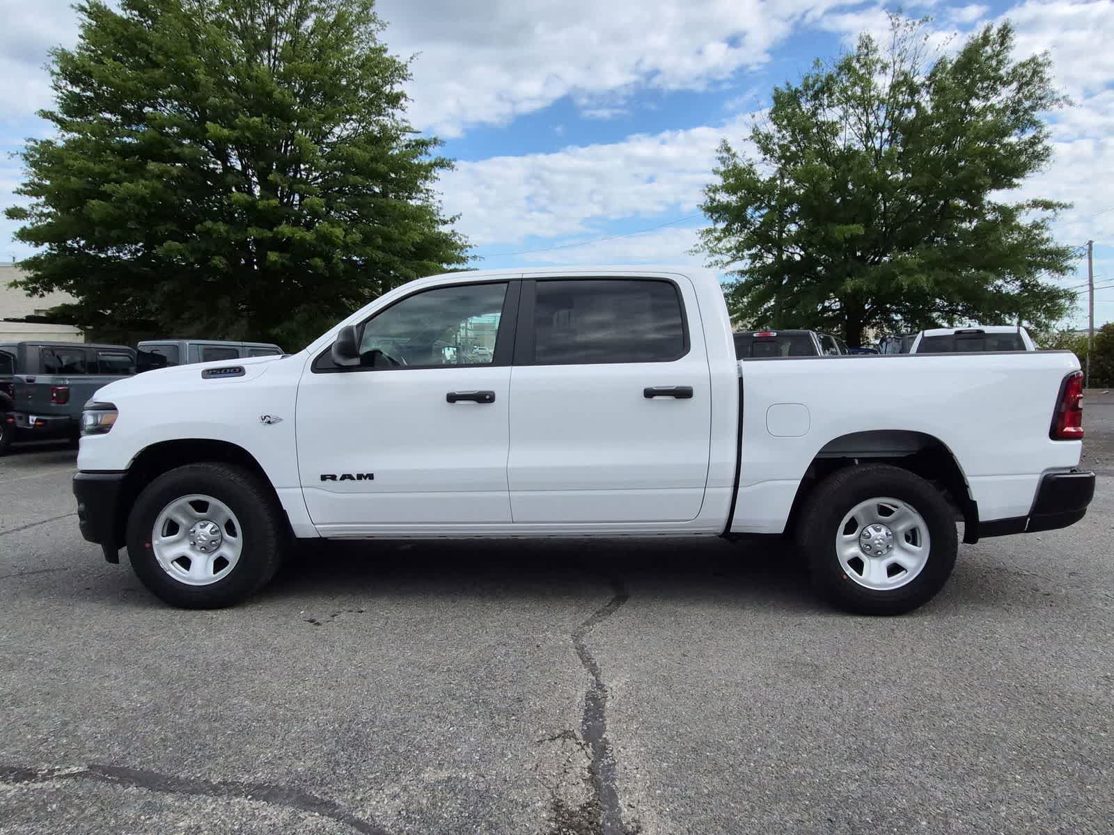 2026 RAM 1500 RAM 1500 TRADESMAN CREW CAB 4X4 5'7' BOX