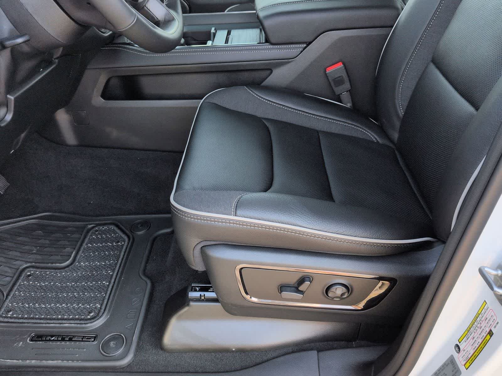 2026 RAM 1500 RAM 1500 LIMITED CREW CAB 4X4 5'7' BOX