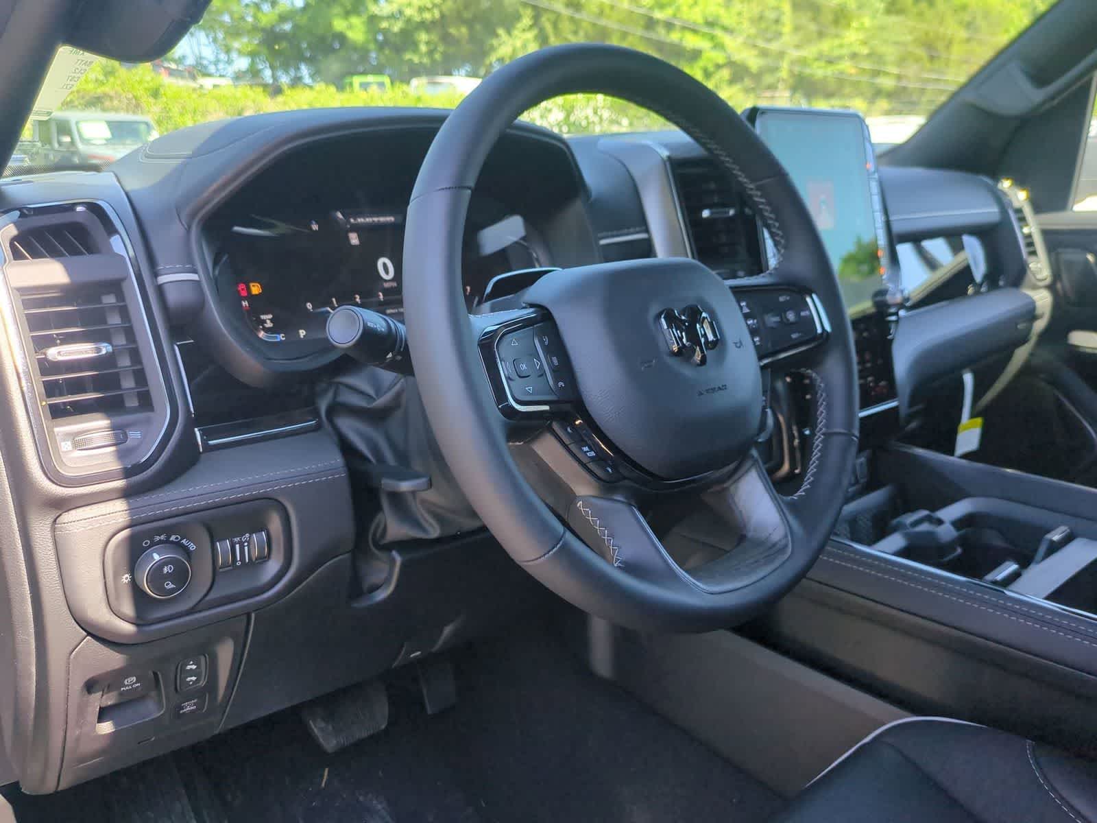 2026 RAM 1500 RAM 1500 LIMITED CREW CAB 4X4 5'7' BOX