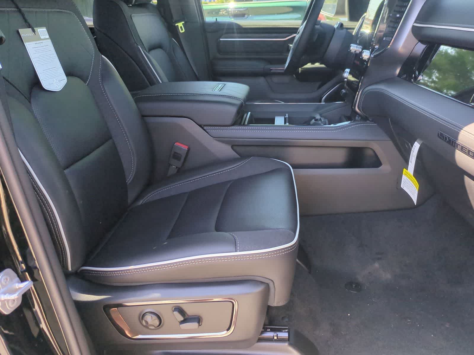 2026 RAM 1500 RAM 1500 LIMITED CREW CAB 4X4 5'7' BOX