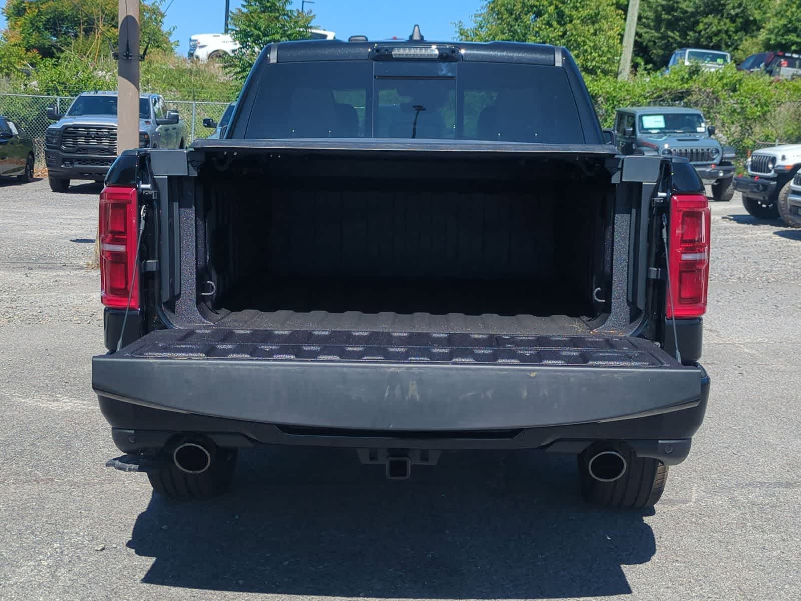 2026 RAM 1500 RAM 1500 LIMITED CREW CAB 4X4 5'7' BOX