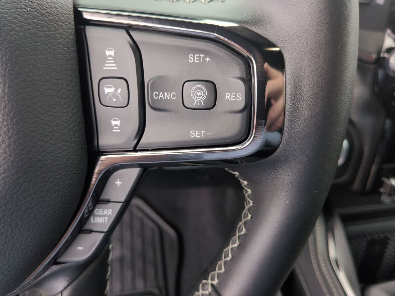 2026 RAM 1500 RAM 1500 LIMITED CREW CAB 4X4 5'7' BOX