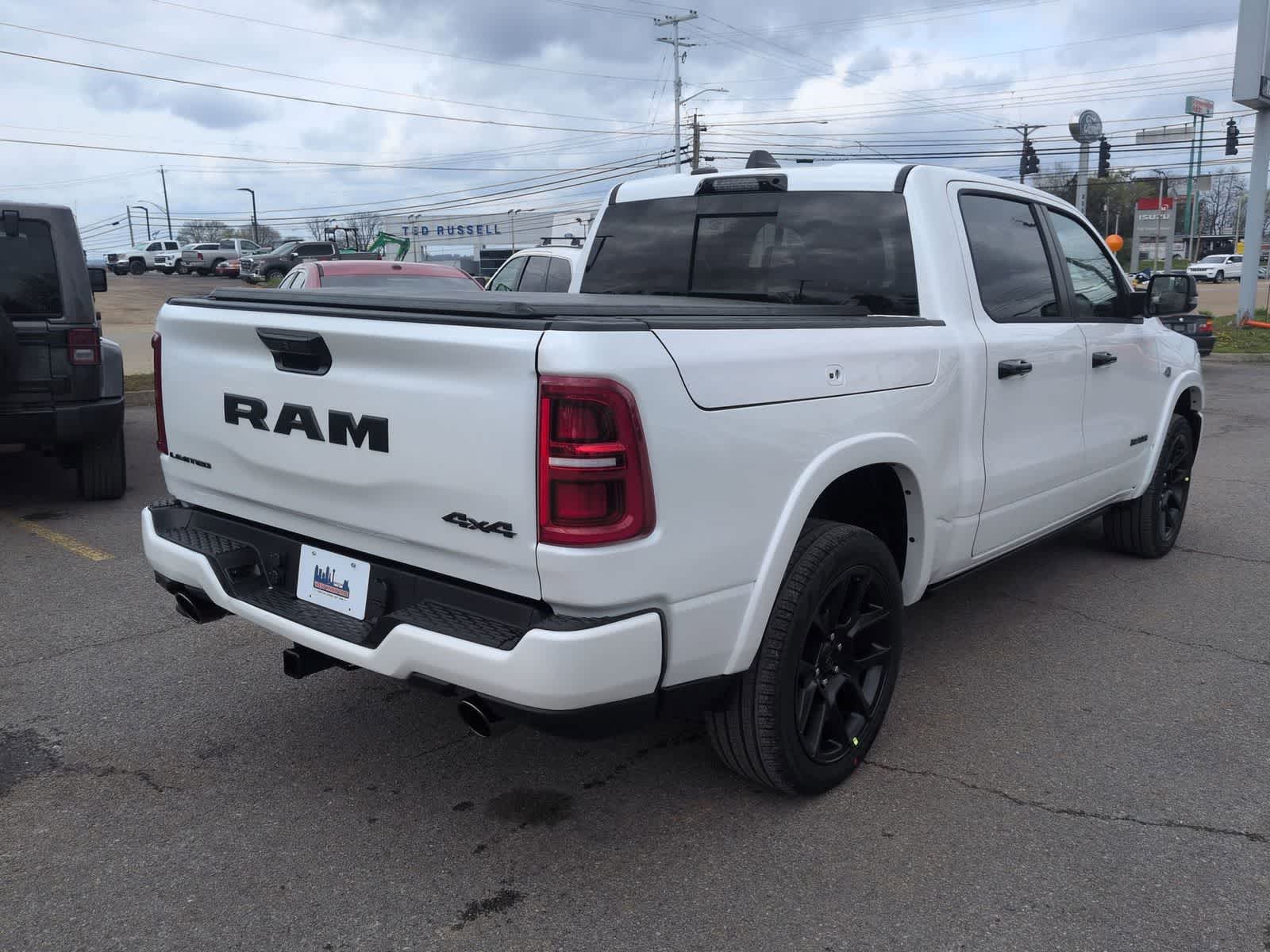 2026 RAM 1500 RAM 1500 LIMITED CREW CAB 4X4 5'7' BOX