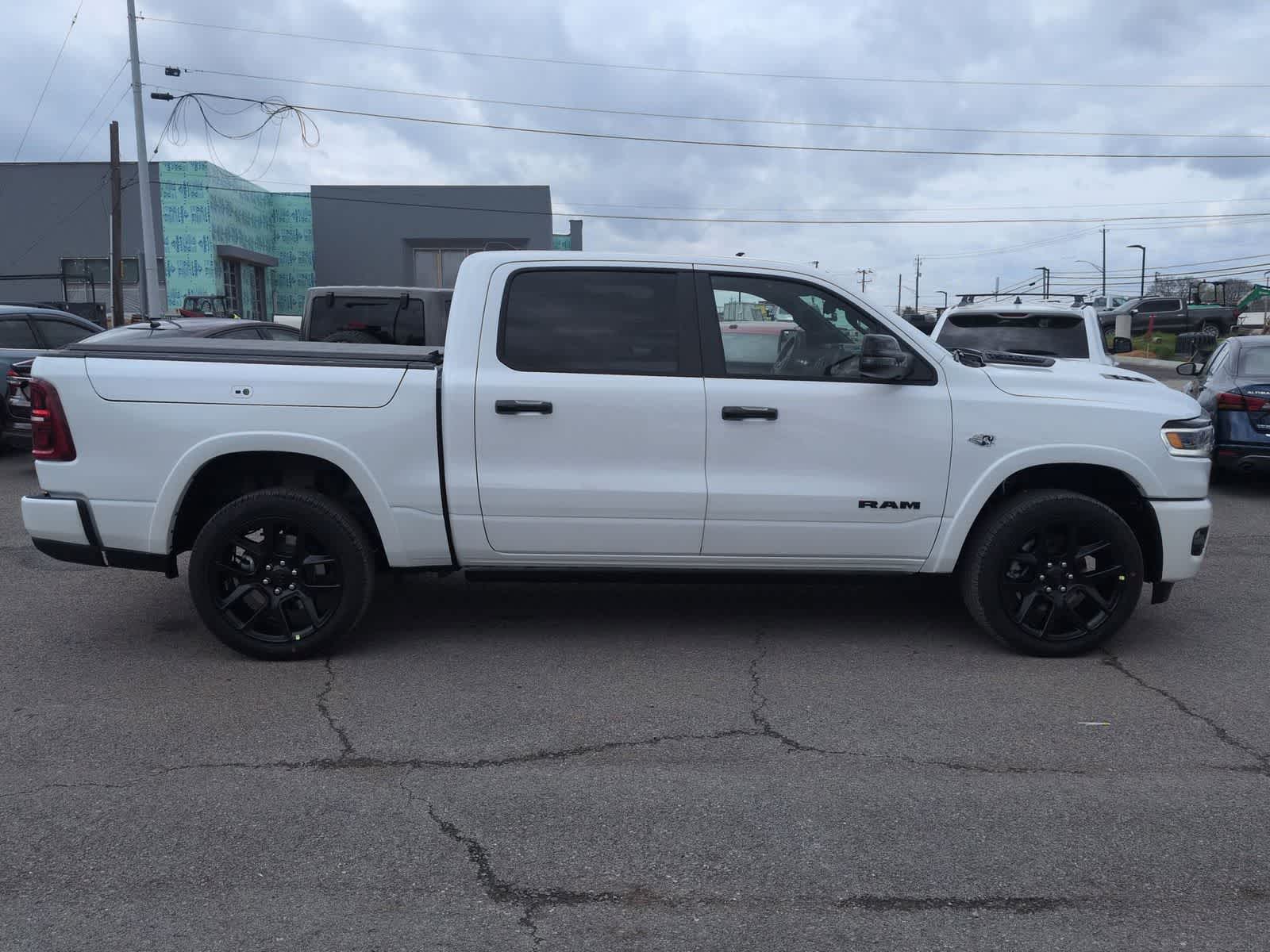 2026 RAM 1500 RAM 1500 LIMITED CREW CAB 4X4 5'7' BOX