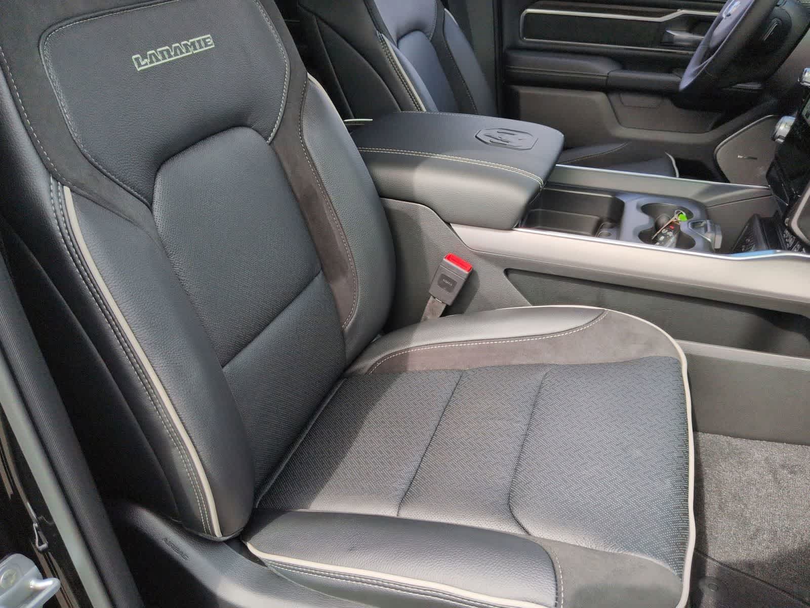 2026 RAM 1500 RAM 1500 LARAMIE CREW CAB 4X4 5'7' BOX