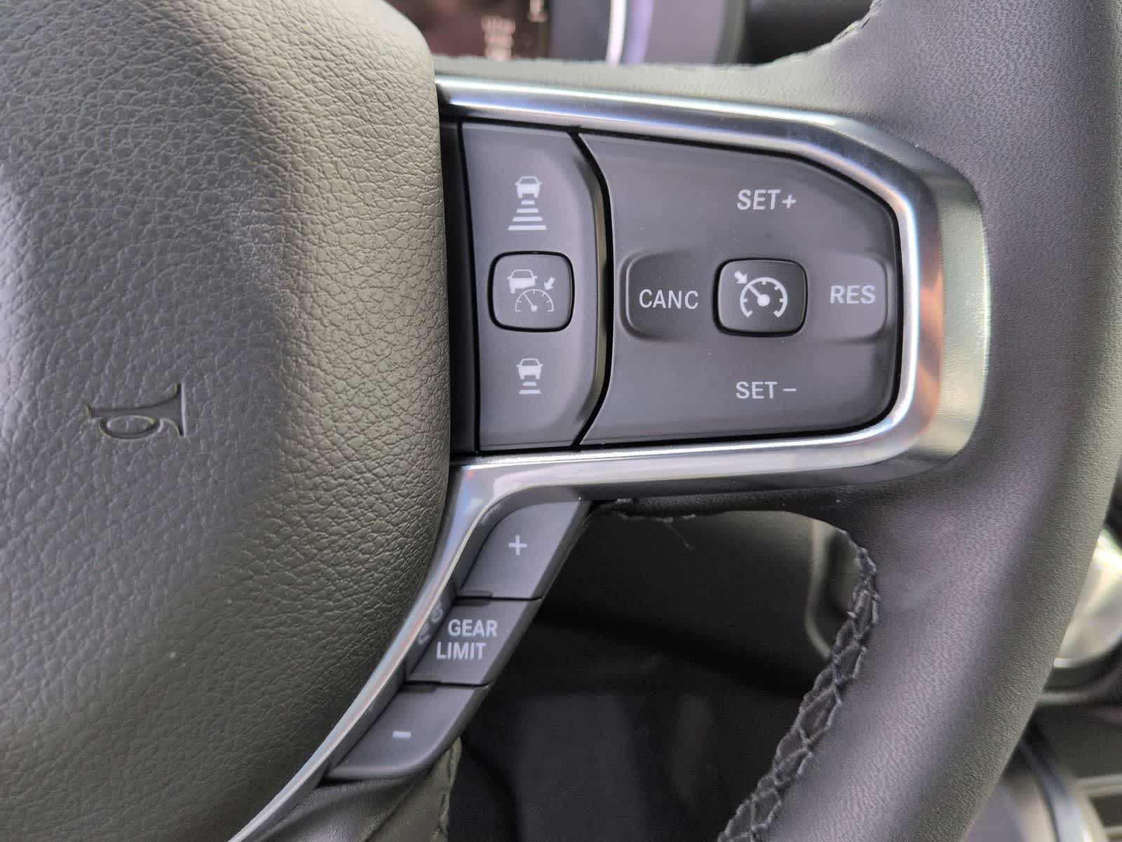 2026 RAM 1500 RAM 1500 LARAMIE CREW CAB 4X4 5'7' BOX