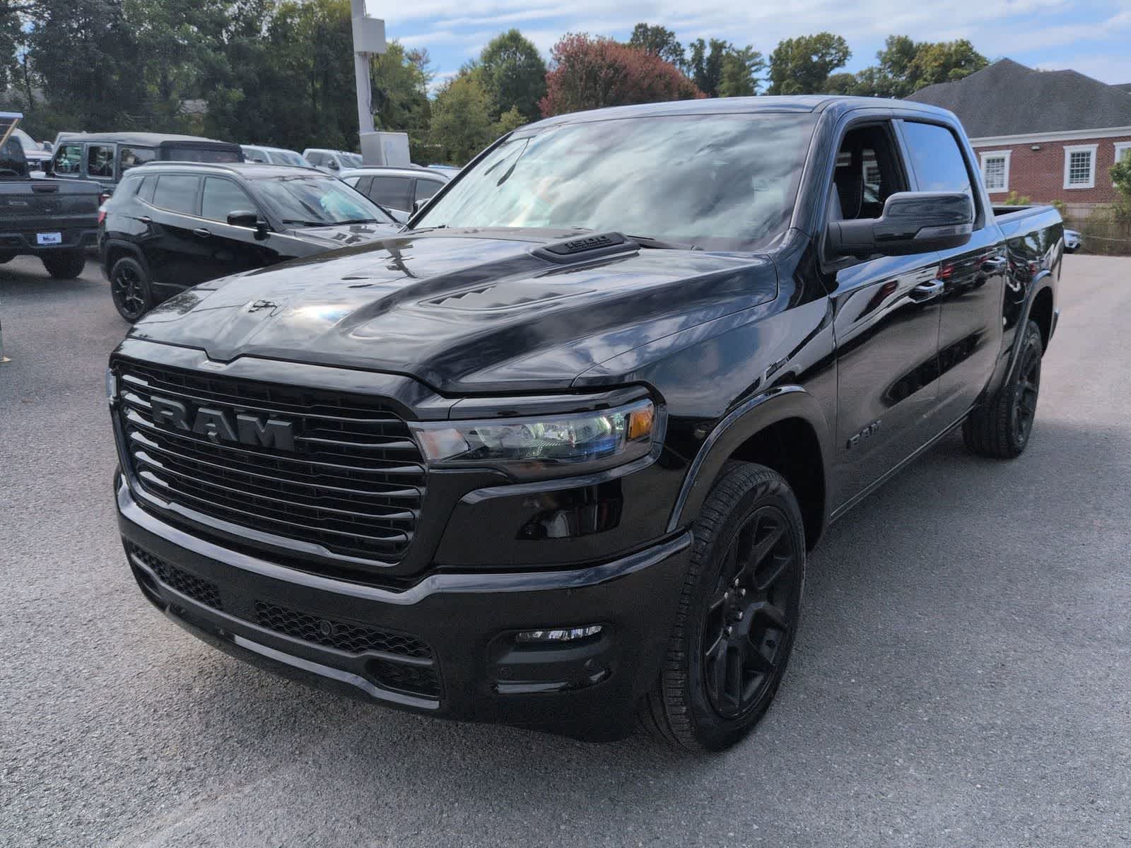 2026 RAM 1500 RAM 1500 LARAMIE CREW CAB 4X4 5'7' BOX