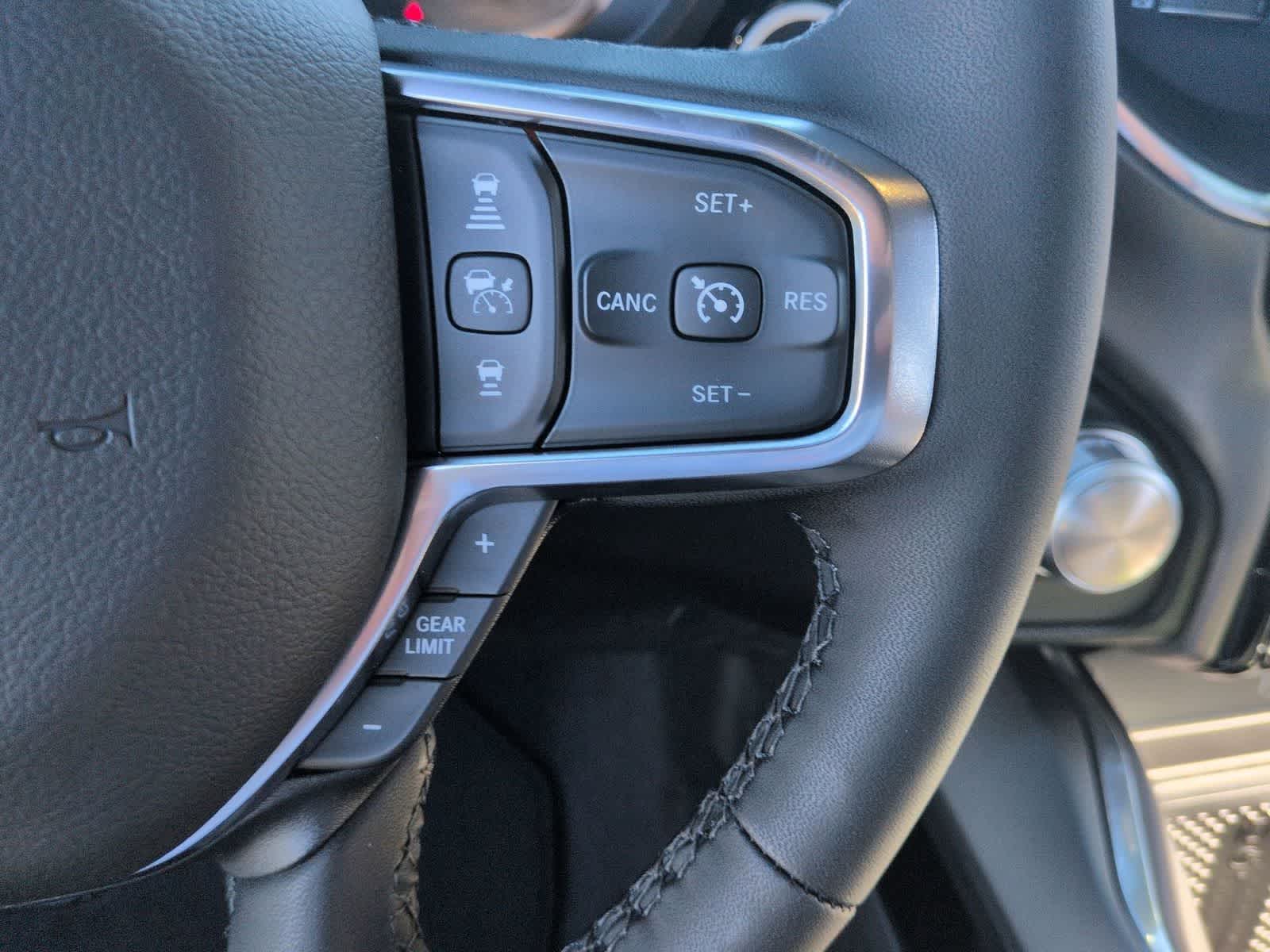 2026 RAM 1500 RAM 1500 LARAMIE CREW CAB 4X4 5'7' BOX