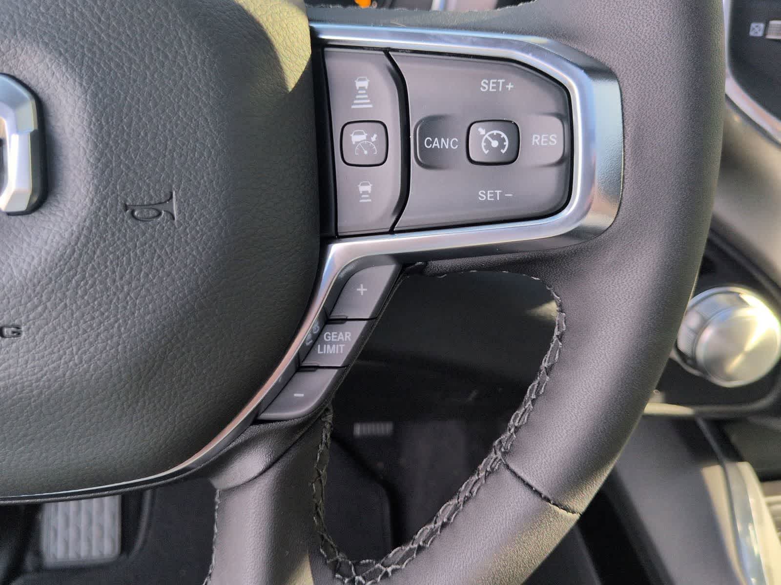 2026 RAM 1500 RAM 1500 LARAMIE CREW CAB 4X4 5'7' BOX