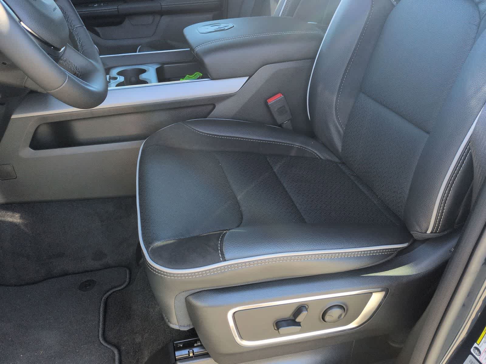 2026 RAM 1500 RAM 1500 LARAMIE CREW CAB 4X4 5'7' BOX