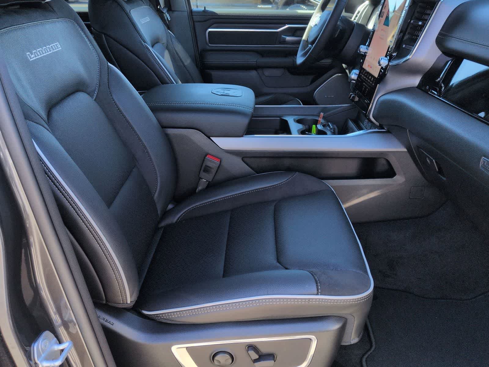 2026 RAM 1500 RAM 1500 LARAMIE CREW CAB 4X4 5'7' BOX