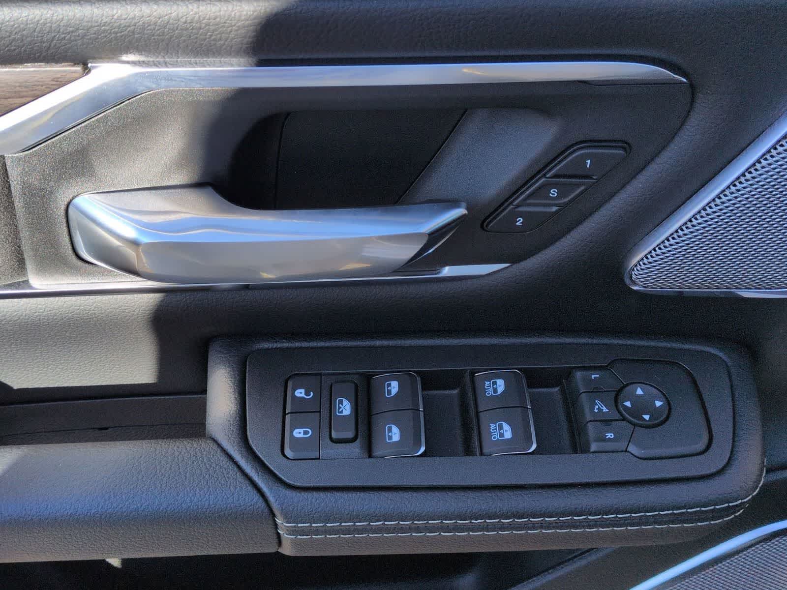 2026 RAM 1500 RAM 1500 LARAMIE CREW CAB 4X4 5'7' BOX