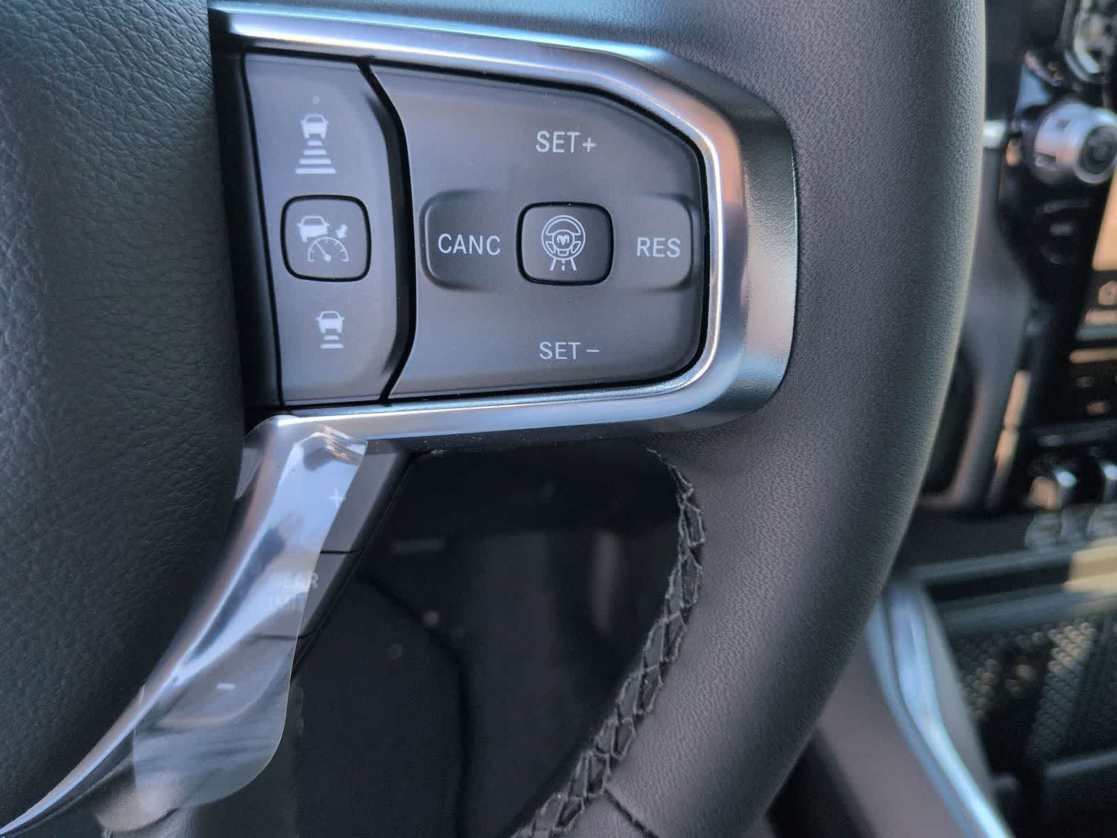 2026 RAM 1500 RAM 1500 LARAMIE CREW CAB 4X4 5'7' BOX