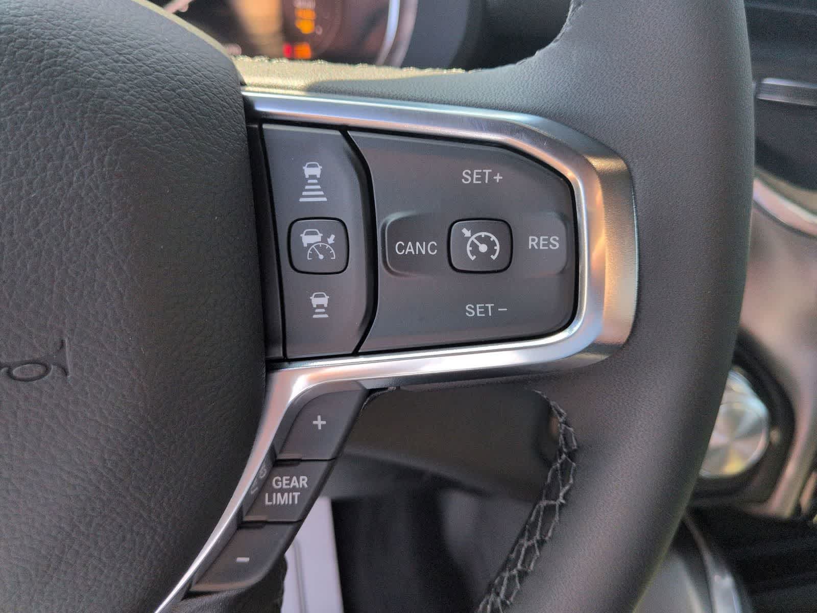 2026 RAM 1500 RAM 1500 LARAMIE CREW CAB 4X4 5'7' BOX