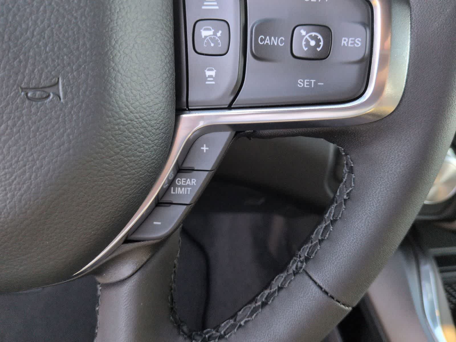 2026 RAM 1500 RAM 1500 LARAMIE CREW CAB 4X4 5'7' BOX