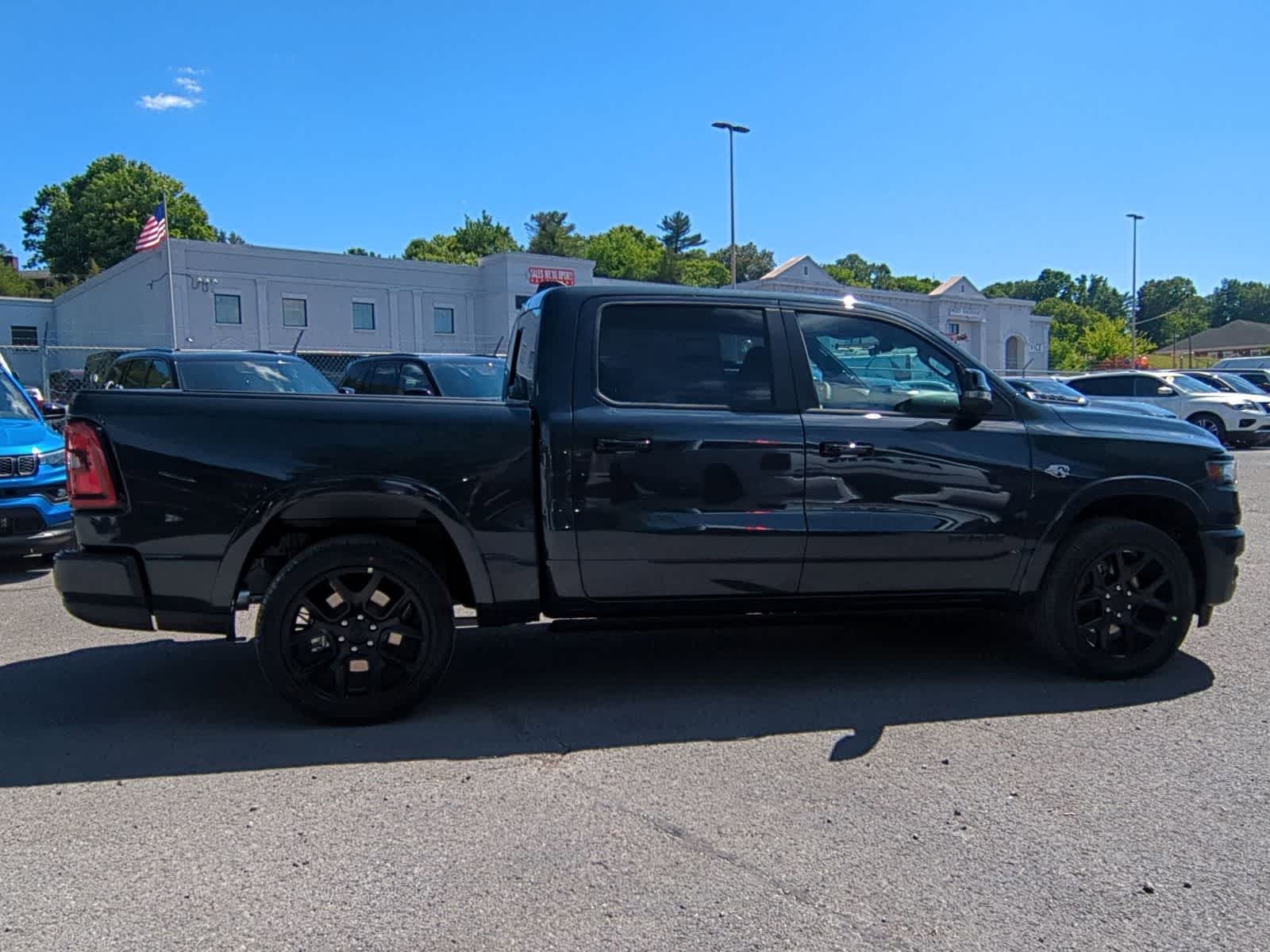 2026 RAM 1500 RAM 1500 LARAMIE CREW CAB 4X4 5'7' BOX