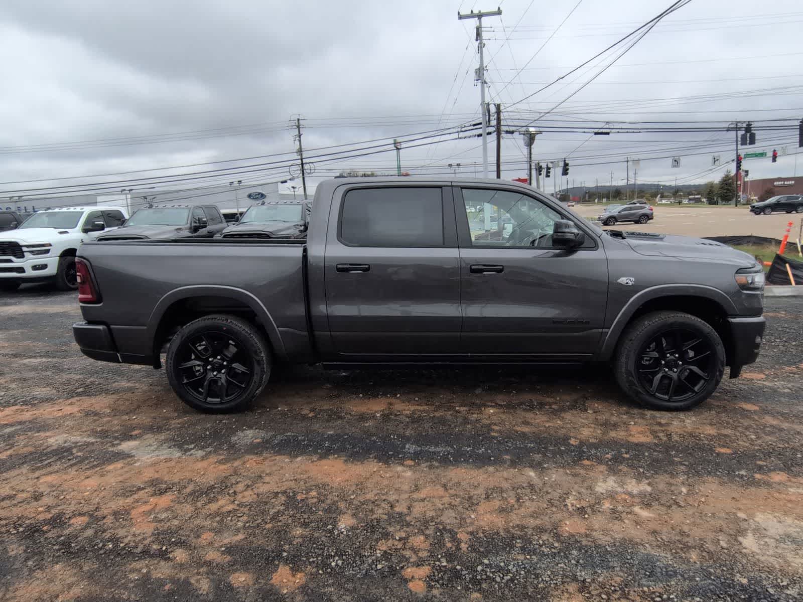 2026 RAM 1500 RAM 1500 LARAMIE CREW CAB 4X4 5'7' BOX
