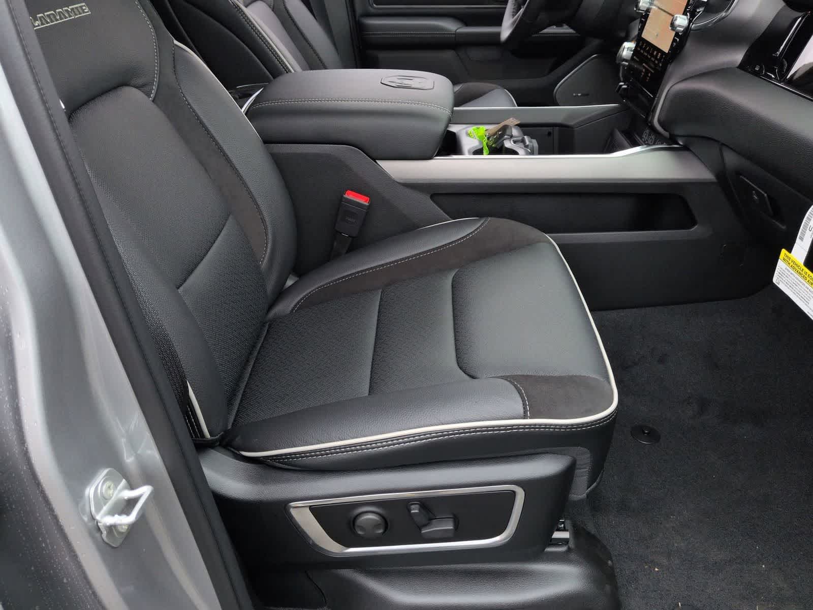 2026 RAM 1500 RAM 1500 LARAMIE CREW CAB 4X4 5'7' BOX