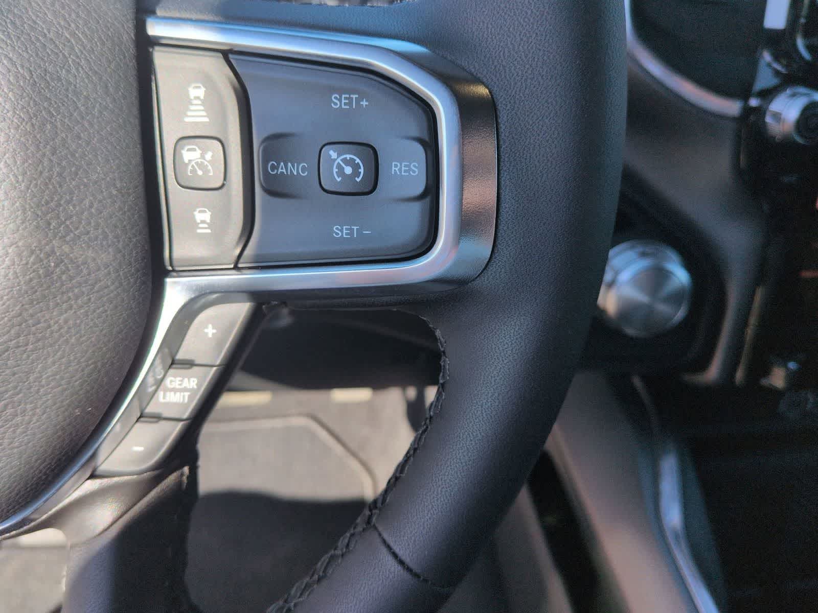 2026 RAM 1500 RAM 1500 LARAMIE CREW CAB 4X4 5'7' BOX