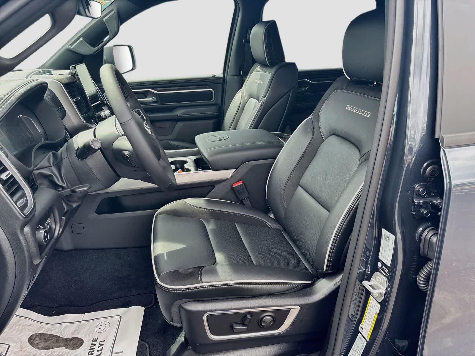 2026 RAM 1500 RAM 1500 LARAMIE CREW CAB 4X4 5'7' BOX
