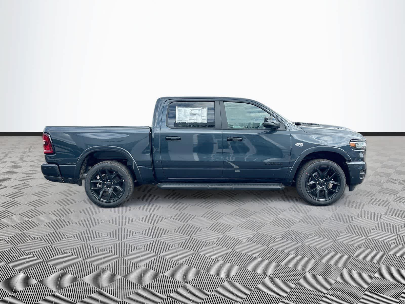 2026 RAM 1500 RAM 1500 LARAMIE CREW CAB 4X4 5'7' BOX