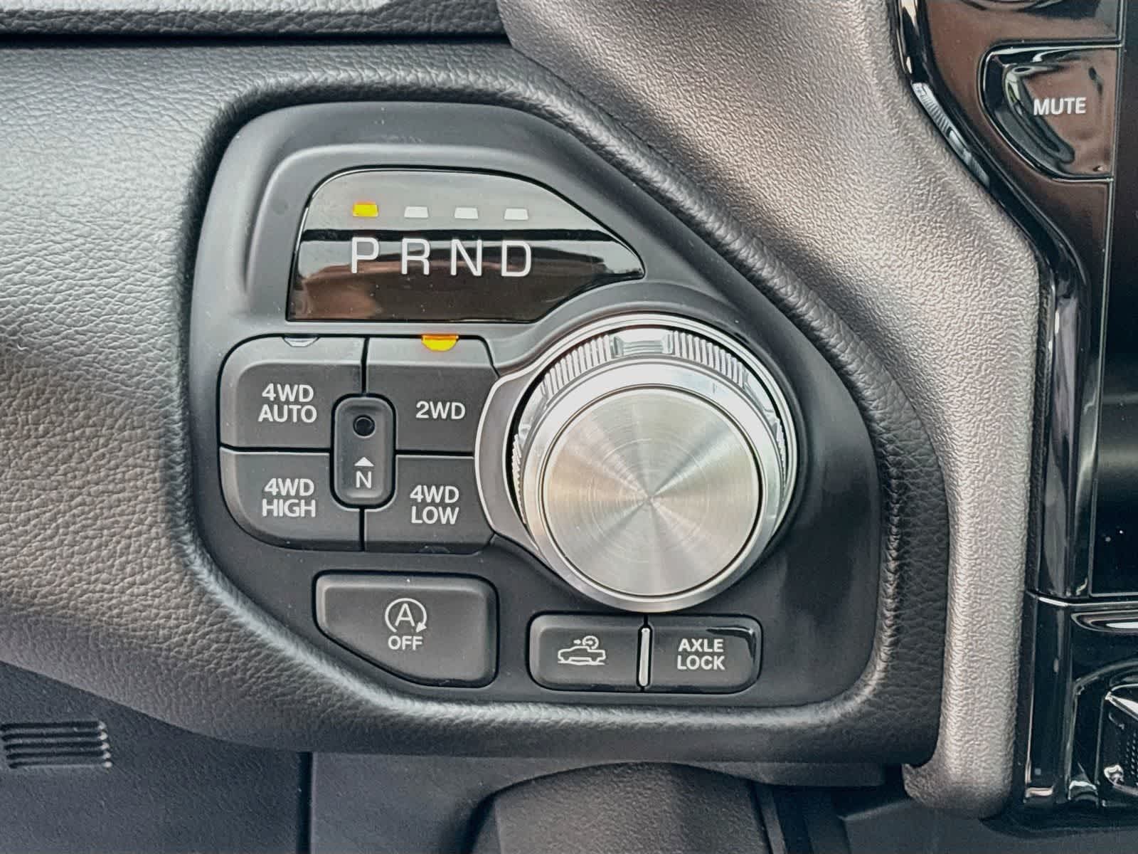 2027 RAM 1500 RAM 1500 REBEL CREW CAB 4X4 5'7' BOX