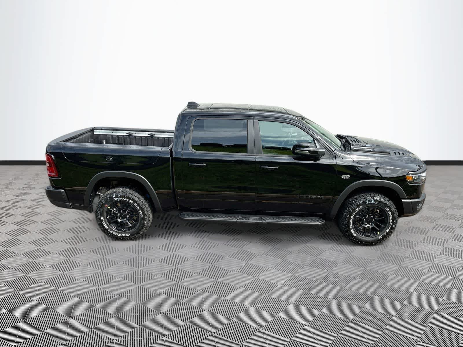 2027 RAM 1500 RAM 1500 REBEL CREW CAB 4X4 5'7' BOX