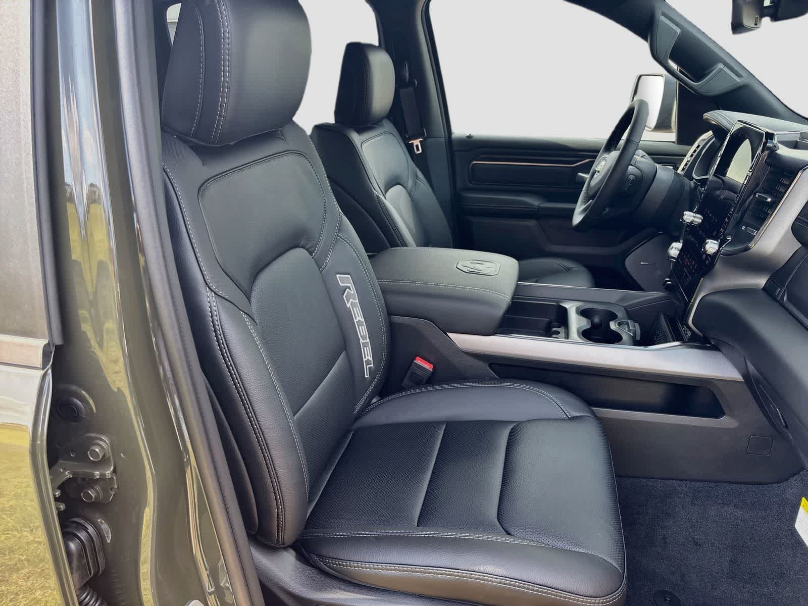 2027 RAM 1500 RAM 1500 REBEL CREW CAB 4X4 5'7' BOX