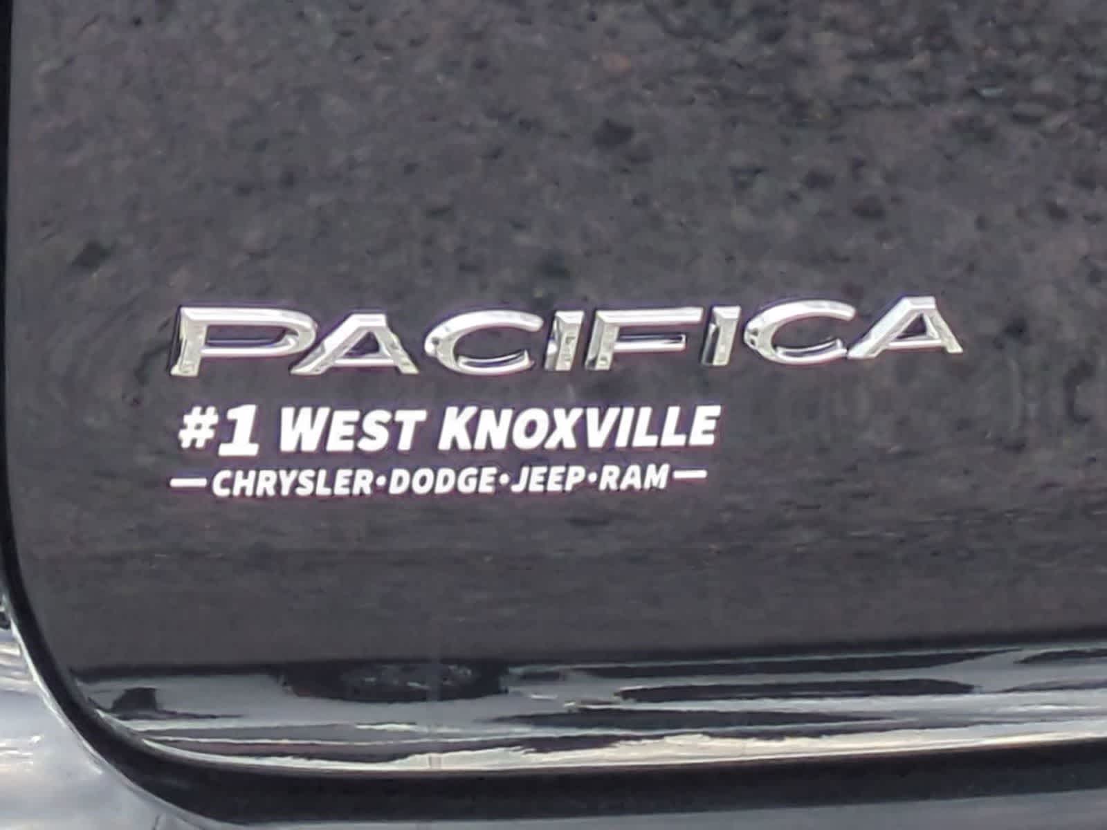 2027 Chrysler Pacifica PACIFICA SELECT