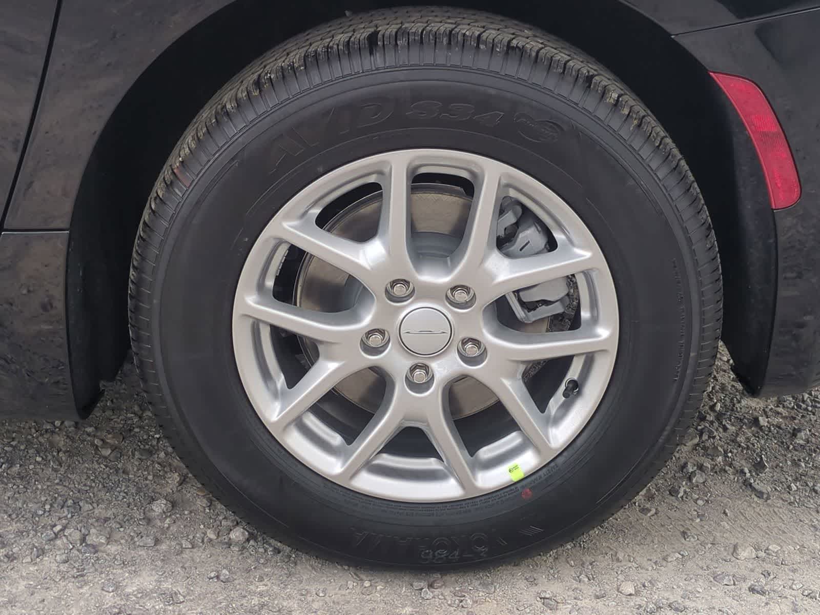2027 Chrysler Pacifica PACIFICA SELECT