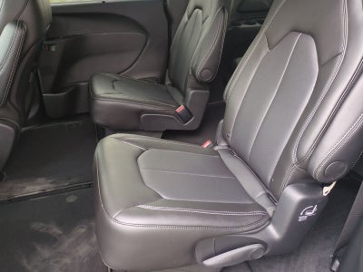 2027 Chrysler Pacifica PACIFICA SELECT