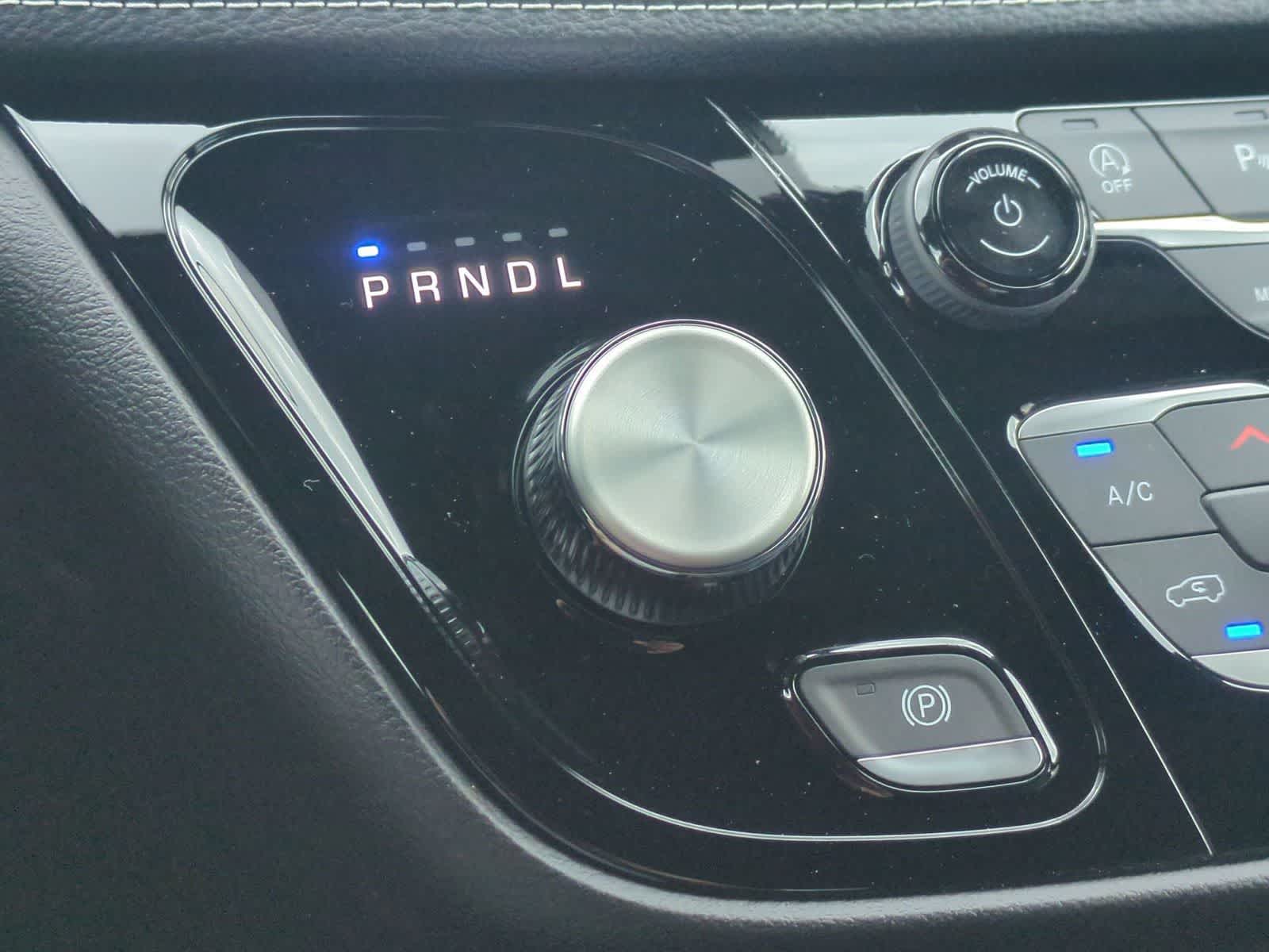 2027 Chrysler Pacifica PACIFICA SELECT