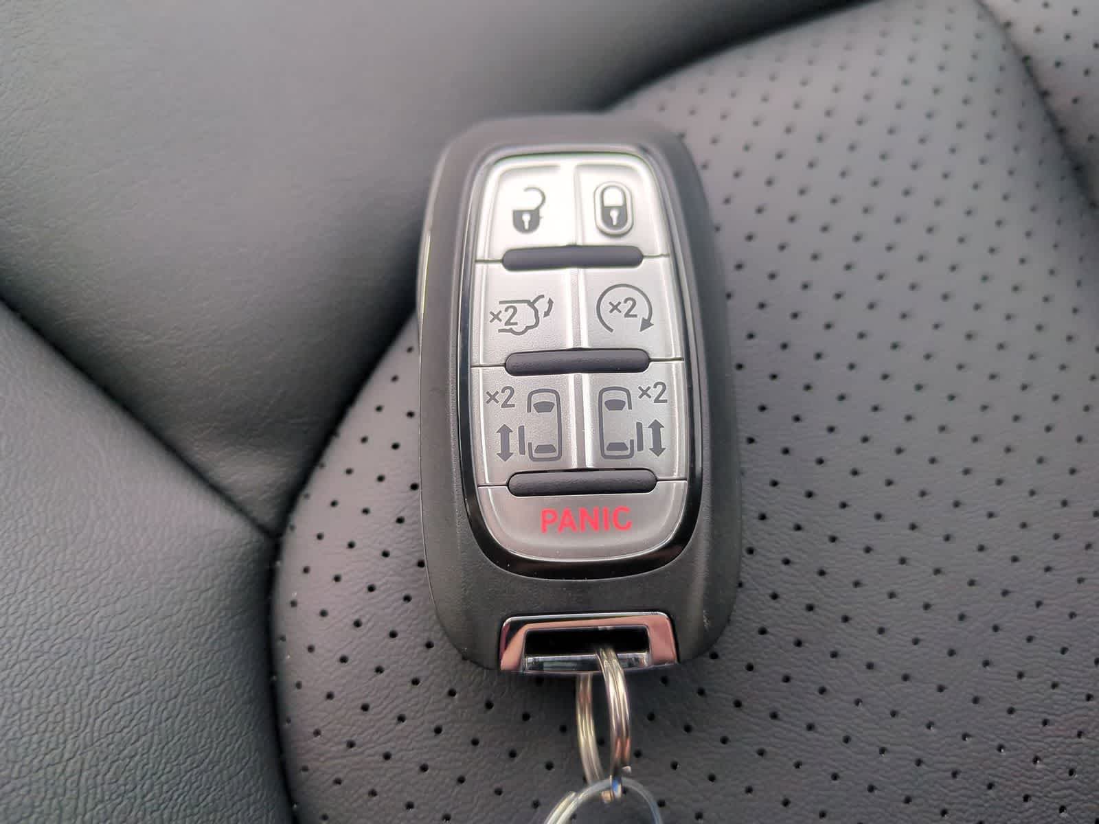 2027 Chrysler Pacifica PACIFICA SELECT