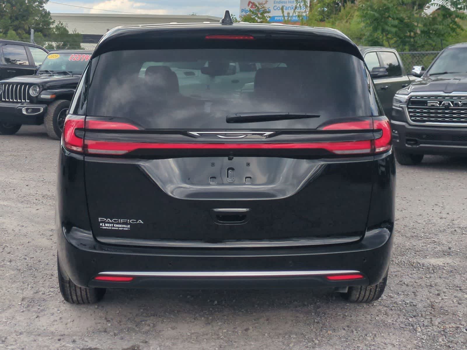 2027 Chrysler Pacifica PACIFICA SELECT