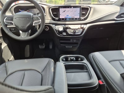 2027 Chrysler Pacifica PACIFICA SELECT