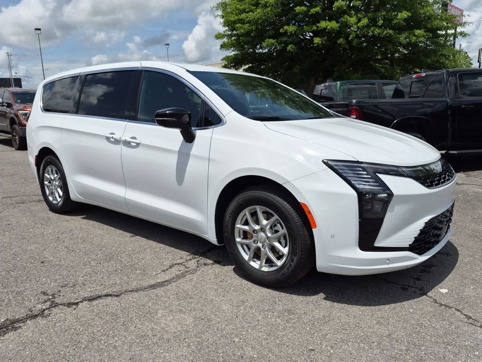 2027 Chrysler Pacifica PACIFICA SELECT