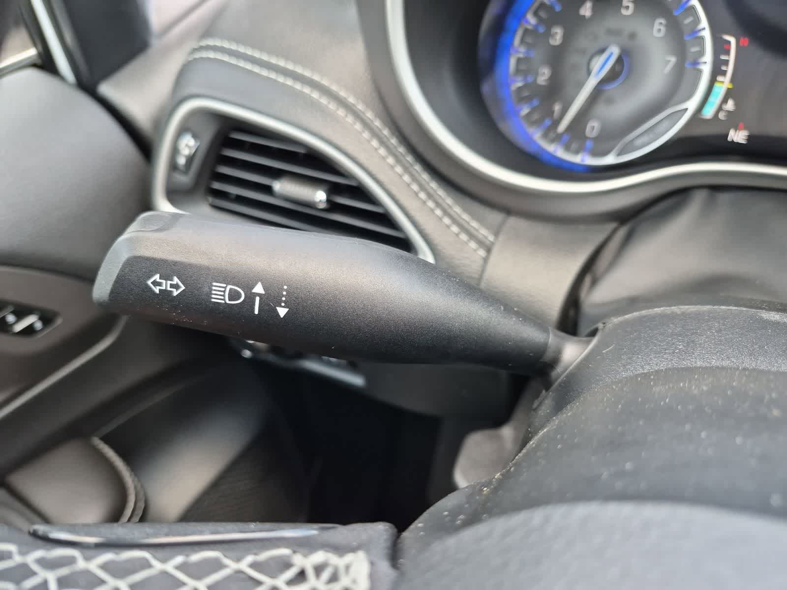 2027 Chrysler Pacifica PACIFICA SELECT