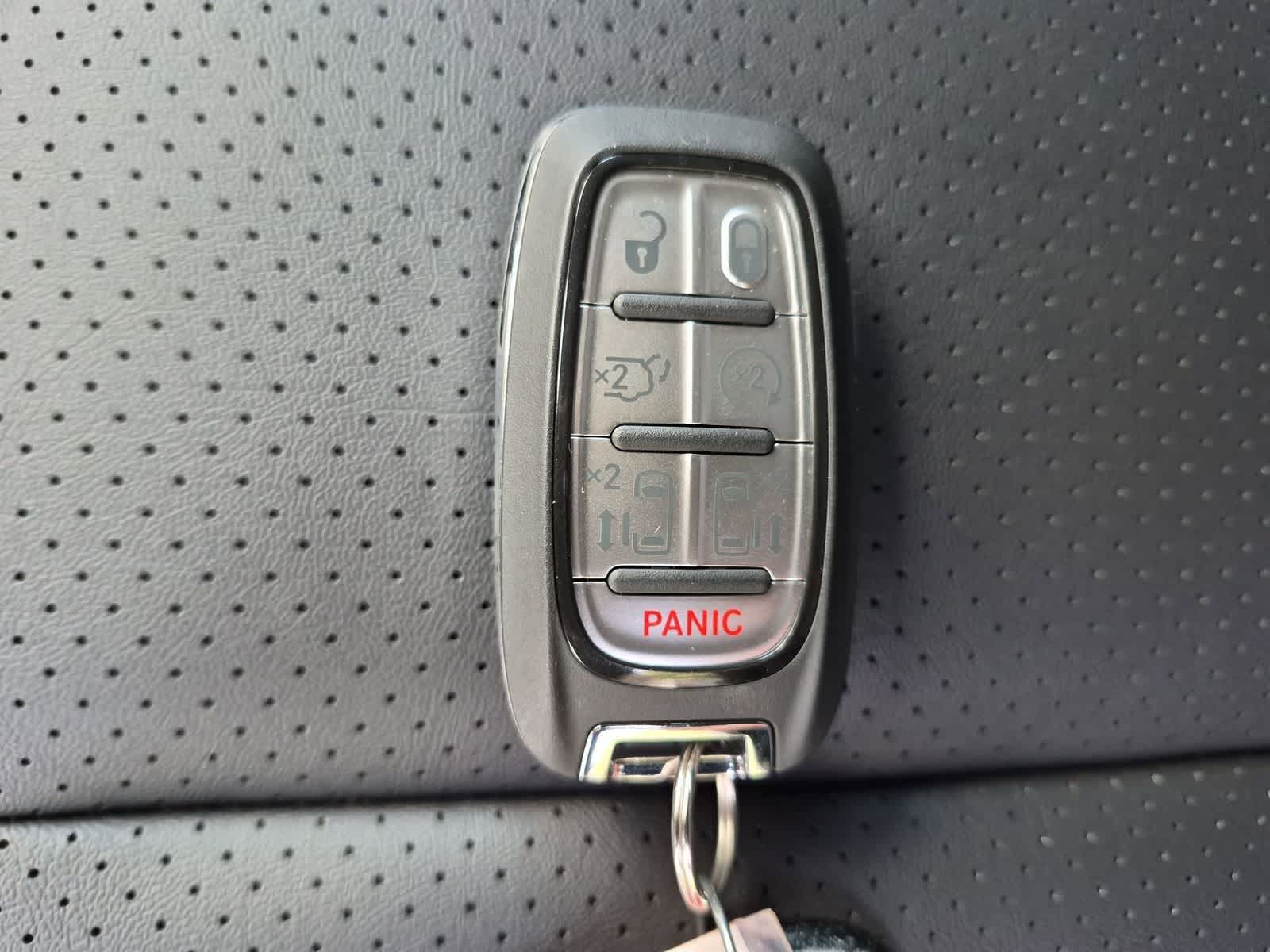 2027 Chrysler Pacifica PACIFICA SELECT