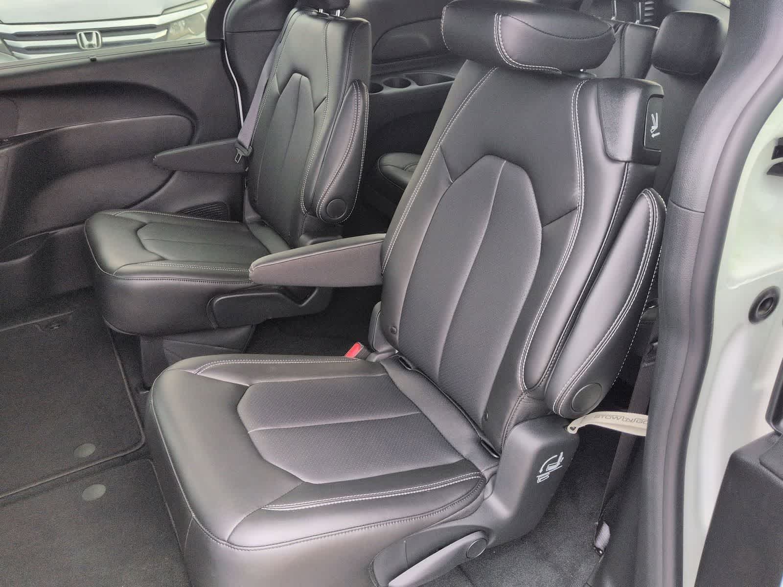 2026 Chrysler Pacifica PACIFICA SELECT