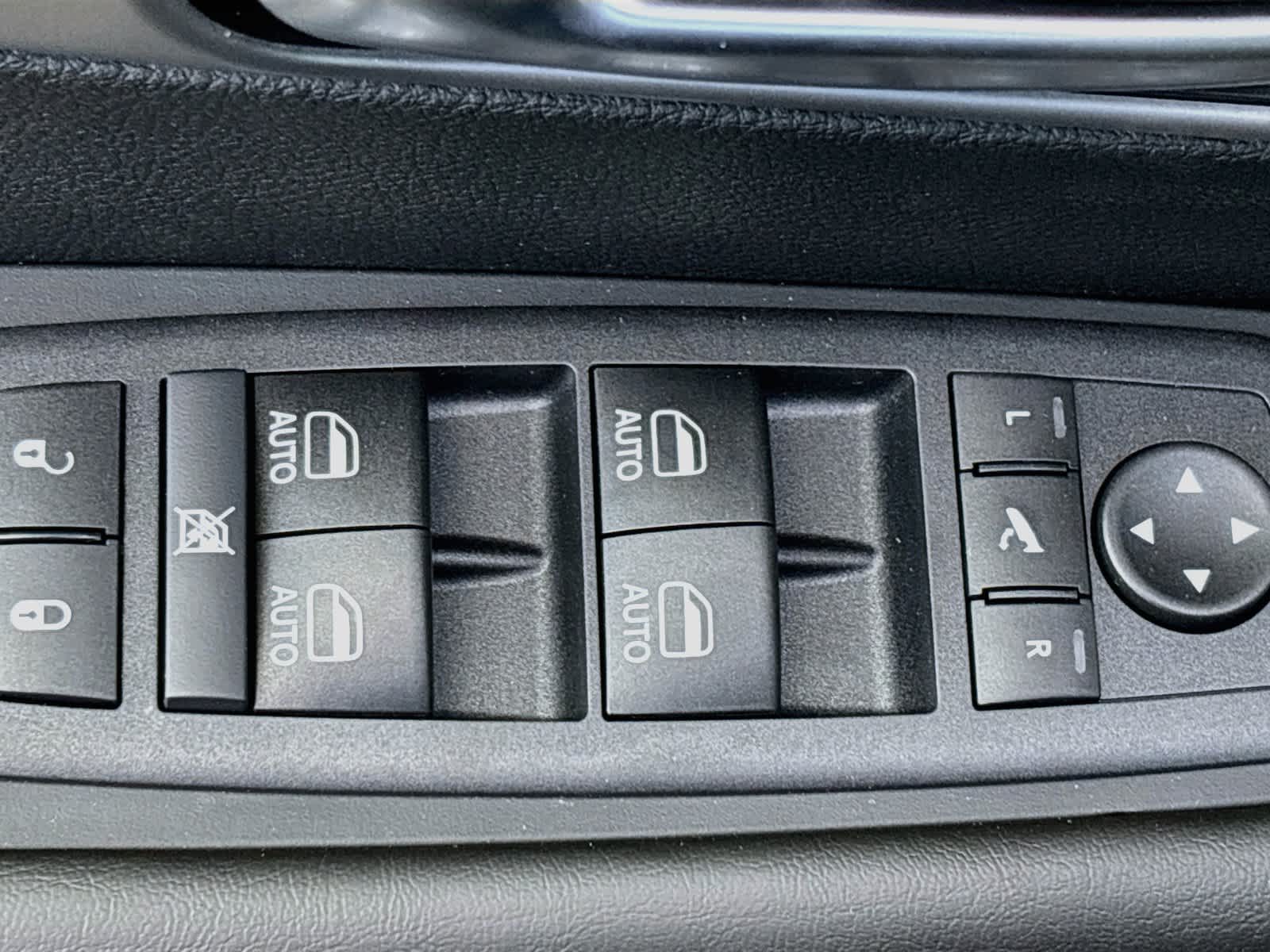 2027 Chrysler Pacifica PACIFICA LIMITED