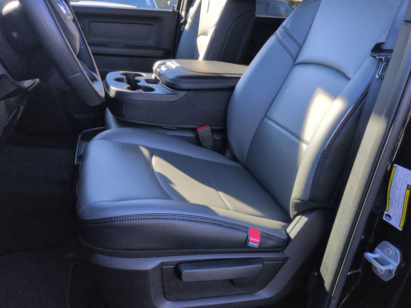 2026 RAM 2500 RAM 2500 TRADESMAN CREW CAB 4X4 6'4' BOX