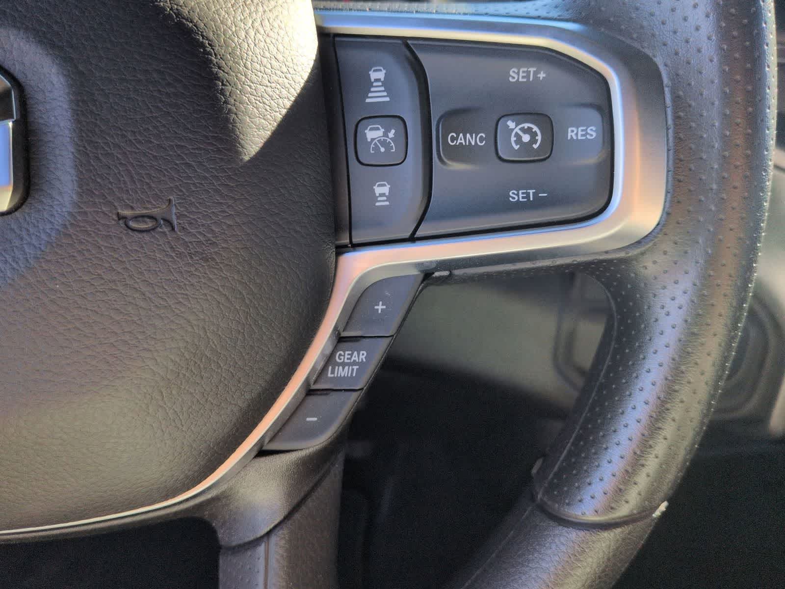 2026 RAM 2500 RAM 2500 TRADESMAN CREW CAB 4X4 6'4' BOX