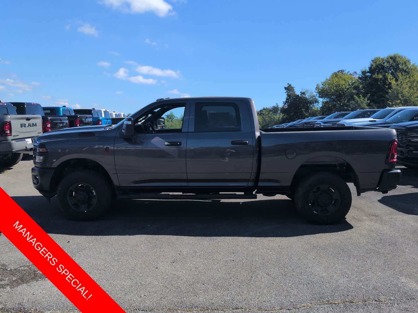 2026 RAM 2500 RAM 2500 TRADESMAN CREW CAB 4X4 6'4' BOX