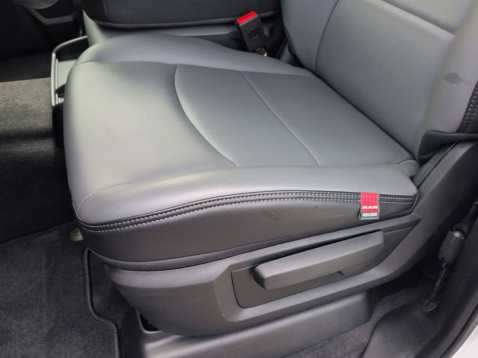 2026 RAM 2500 RAM 2500 TRADESMAN CREW CAB 4X4 6'4' BOX