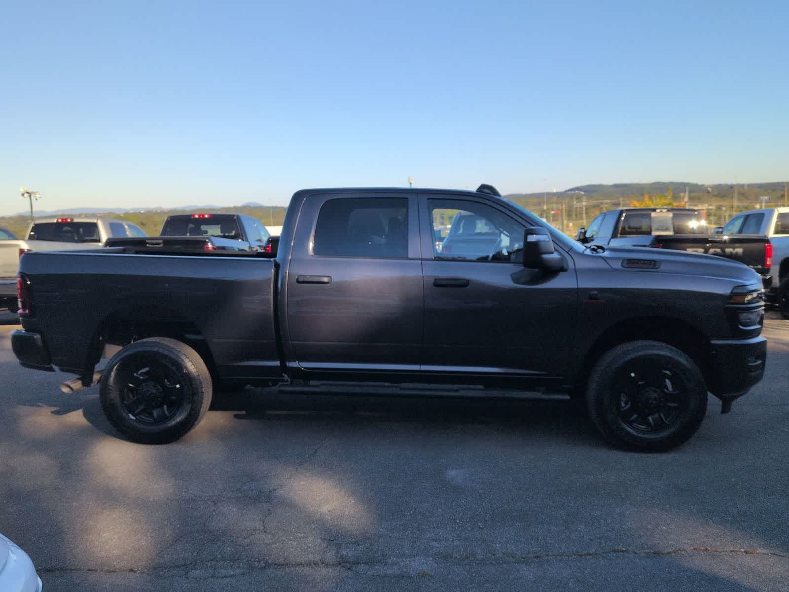 2026 RAM 2500 RAM 2500 TRADESMAN CREW CAB 4X4 6'4' BOX