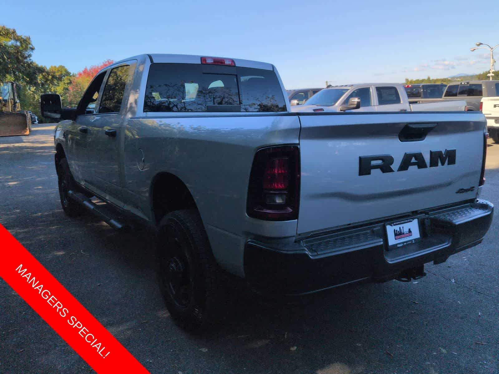 2026 RAM 2500 RAM 2500 TRADESMAN CREW CAB 4X4 6'4' BOX