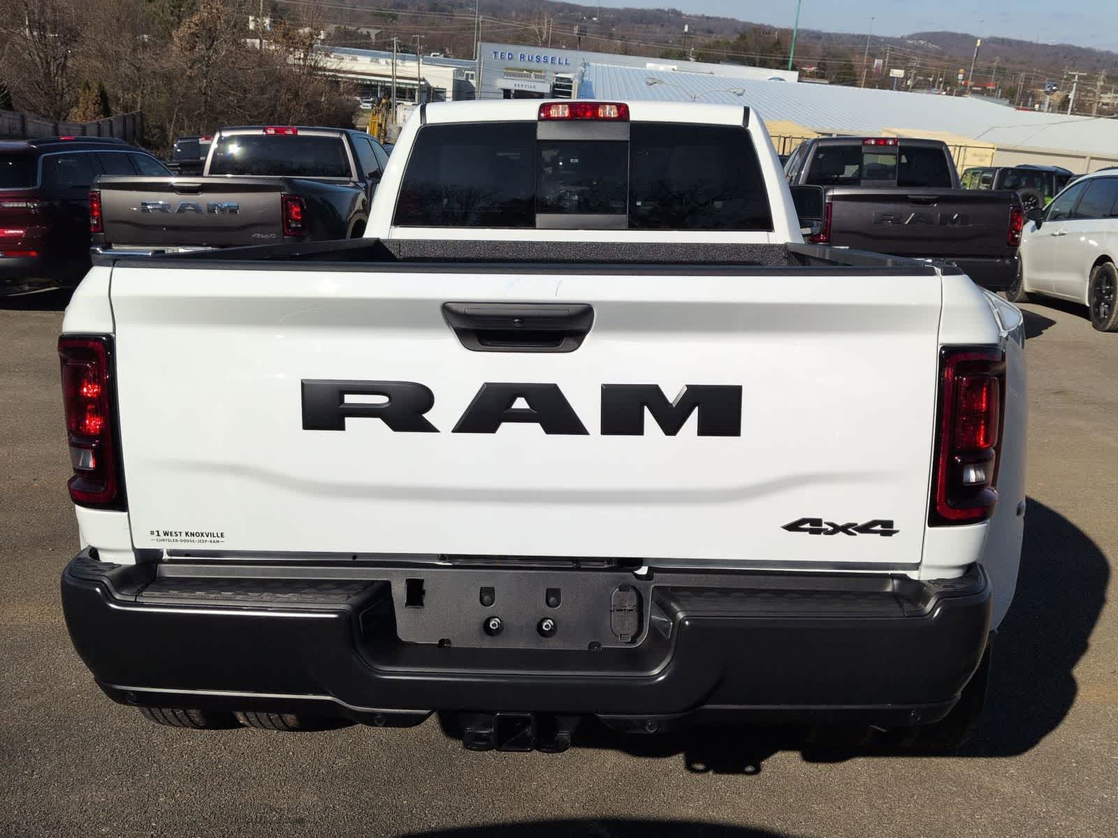 2026 RAM 3500 RAM 3500 TRADESMAN CREW CAB 4X4 8' BOX
